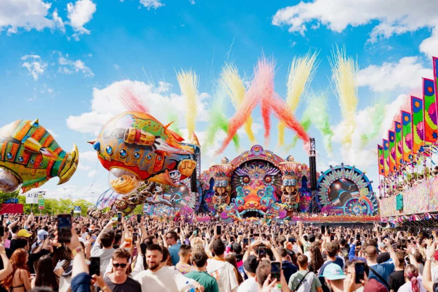 elrow Town Madrid: festival ad alta densità con scenografie colorate